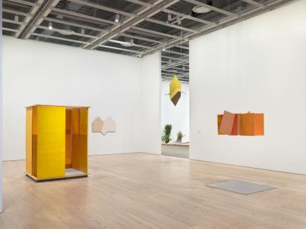 Hélio Oiticica, To Organize Delirium (Installation View, Whitney Museum of American Art, New York, July 14–October 1, 2017). From left to right: PN1 Penetrable (PN1 Penetrável), 1960; P34 White Painting (P34 Série branca), 1959; Untitled, ca. 1960; NC1 Small Nucleus 1 (NC1 Núcleo pequeno 1), 1960. Photograph by Ron Amstutz