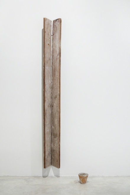 Miroslaw Balka, 204 x 25 x 17, 11 x ø 13 x ø 7.5 (1990), via Galerie Nordenhake